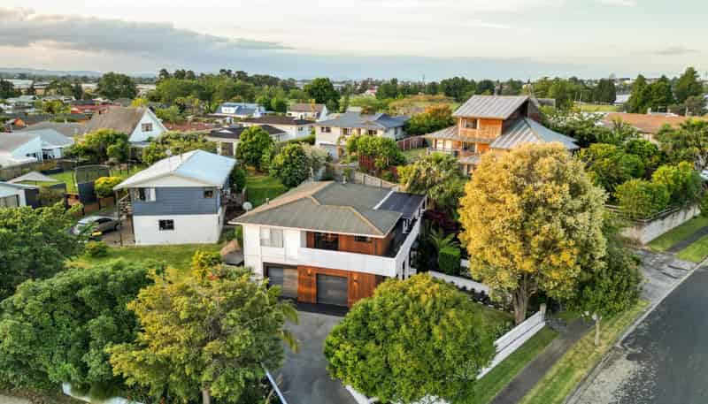 22 Gilbass Avenue, Hamilton Lake