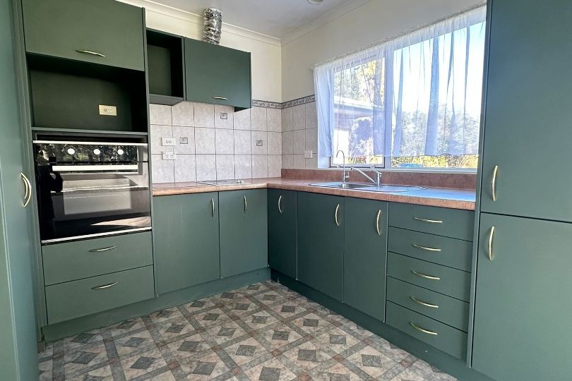 Fresh 2 bedroom stand alone home with internal access garage - Widok 3