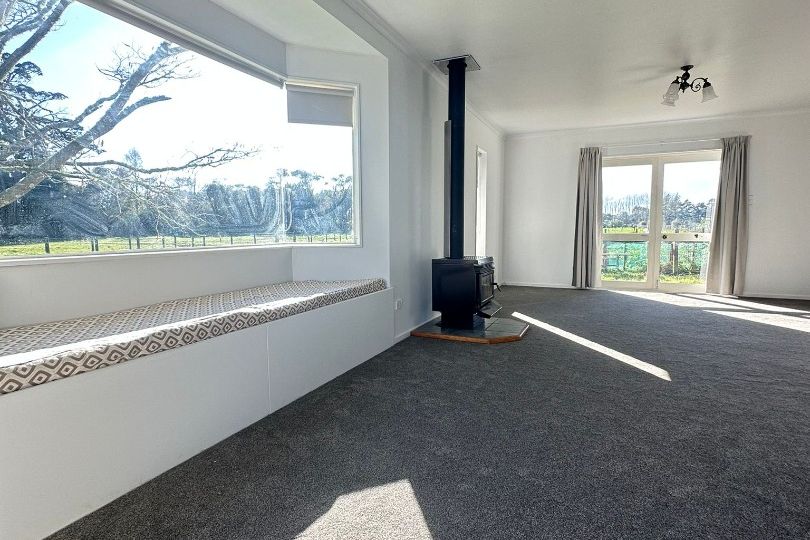 Fresh 2 bedroom stand alone home with internal access garage - Widok 2