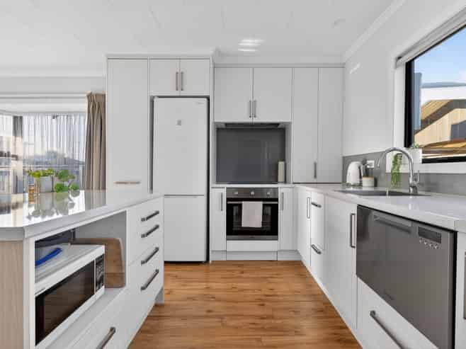 13 Bryant Road, Brightwater