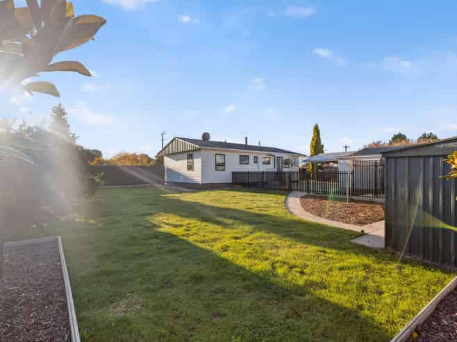 13 Bryant Road, Brightwater