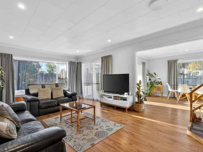 13 Bryant Road, Brightwater