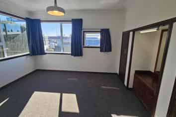 65 Tukapa Street, Westown