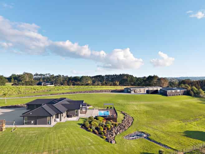 135 Nixon Road, Taupaki