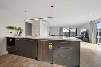 5 Williams Crescent, Alexandra