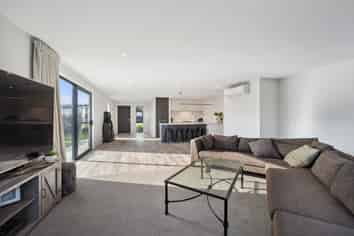5 Williams Crescent, Alexandra