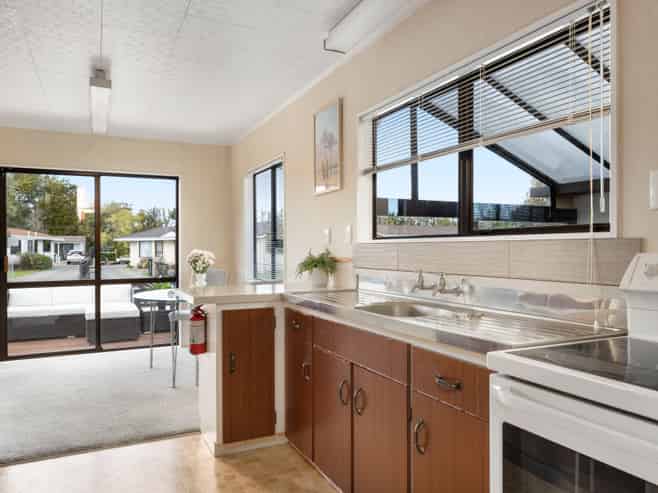 8 Deller Drive, Carterton