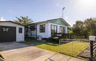8 Deller Drive, Carterton