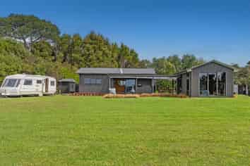 106A Horongaherehere, Whangapoua