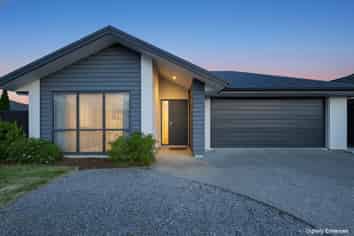13 Berryfield Drive, Richmond