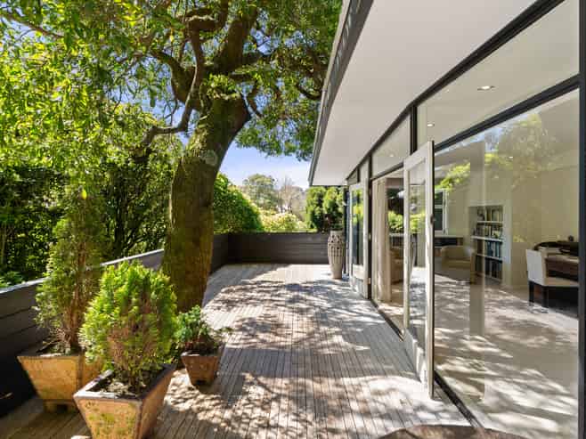 85 Nicholson Road, Khandallah