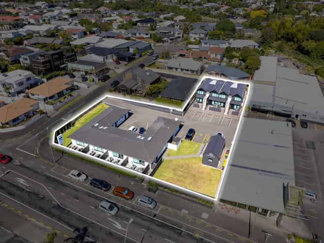 High Performing & Established Coastal Accommodation - Freehold Going Concern