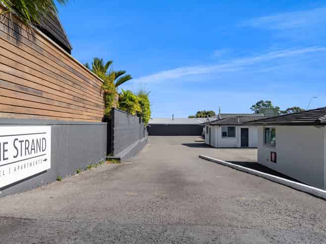 High Performing & Established Coastal Accommodation - Freehold Going Concern