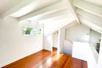 33 Telephone Road, Birkenhead