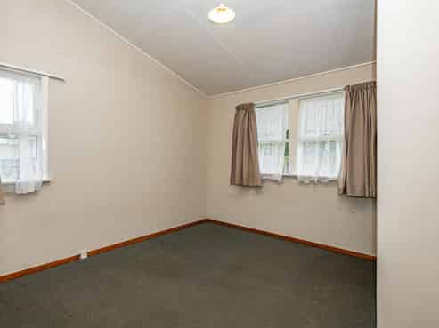 42 Seddon Street, Feilding
