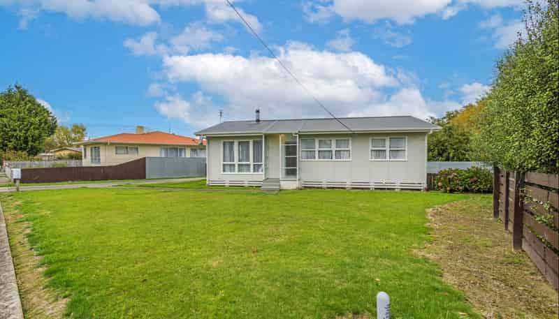 42 Seddon Street, Feilding