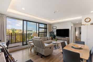 408/22 Library Lane, Albany