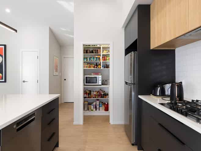 8 Halley Drive, Chartwell