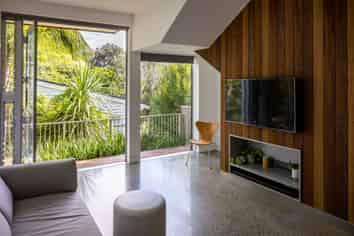 2/83 Hinemoa Street, Birkenhead