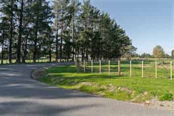 1a- 11 75 Parkers Road, Carterton