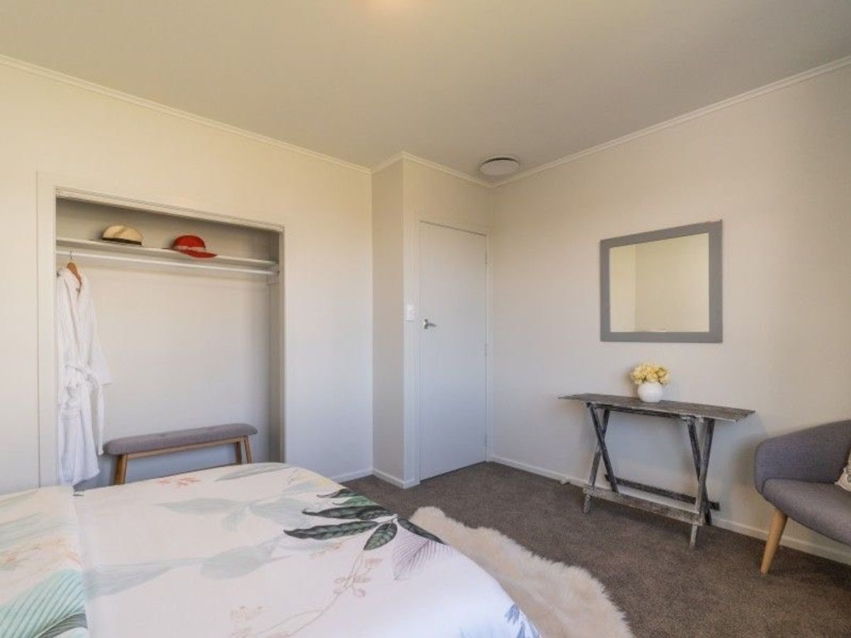 Centrally Located Home with Outdoor Space & Easy Parking - Ansicht 4