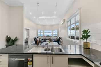 173 The Esplanade, Petone