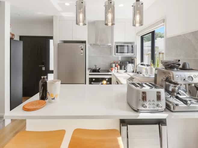 8a Rainbow Place, Manurewa