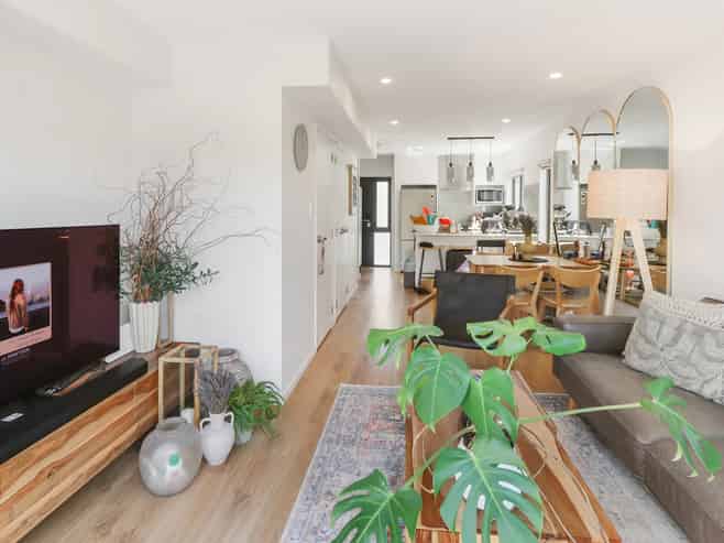 8a Rainbow Place, Manurewa