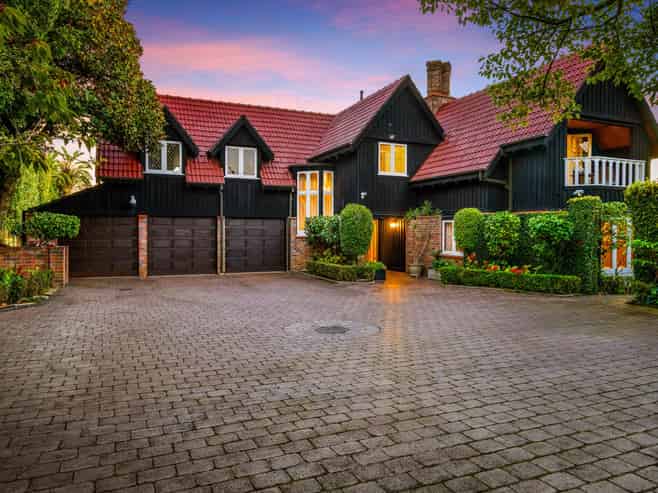 139 Long Drive, Saint Heliers
