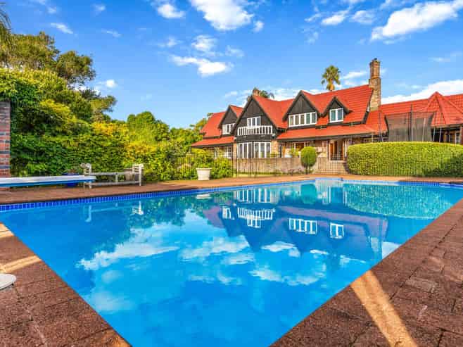139 Long Drive, Saint Heliers