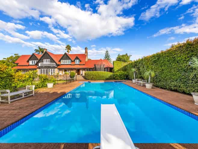 139 Long Drive, Saint Heliers
