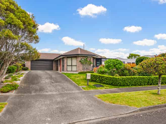 4 Cranbrook Grove, Waikanae