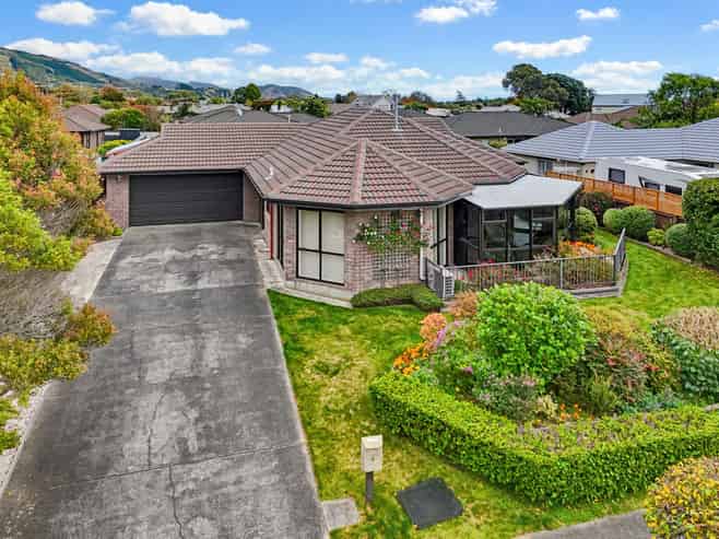 4 Cranbrook Grove, Waikanae