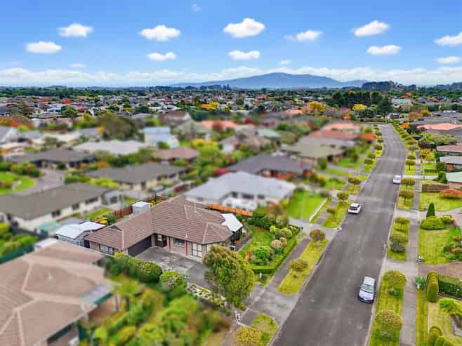 4 Cranbrook Grove, Waikanae