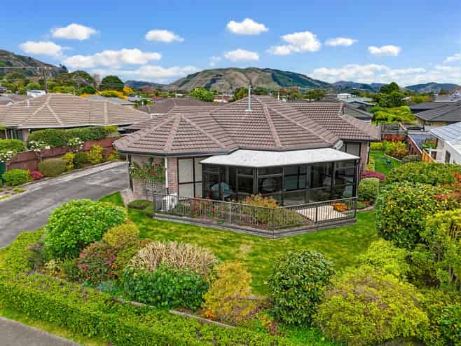 4 Cranbrook Grove, Waikanae