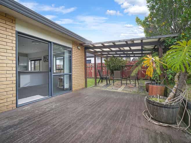 12 Ginders Drive, Massey