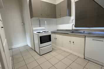 Affordable ground floor 72sqm office space