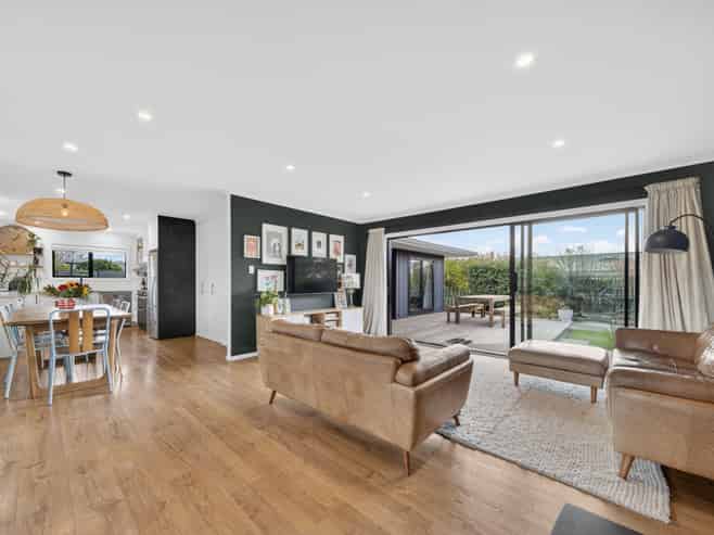 86 New York Street, Martinborough