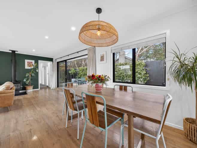 86 New York Street, Martinborough