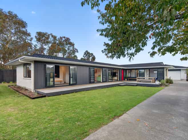 86 New York Street, Martinborough
