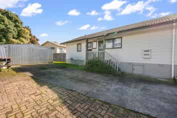 4 Anglers Way, Wattle Downs