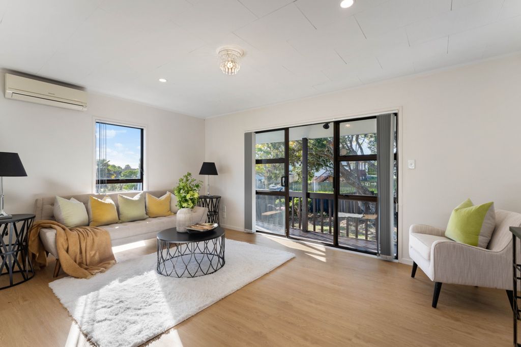 Investor & Homebuyer Renovated on Freehold Land ! – pohled 3