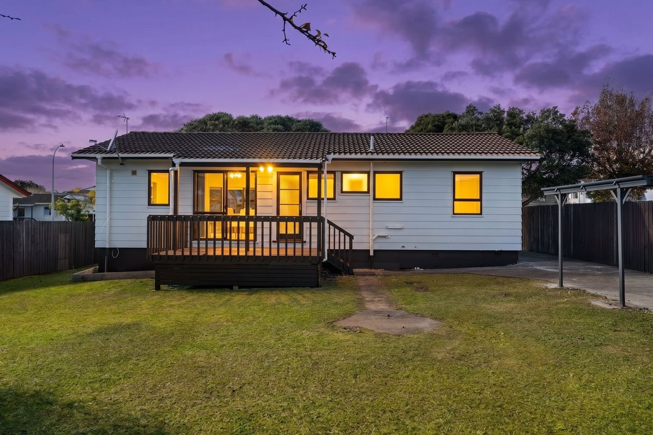 Investor & Homebuyer Renovated on Freehold Land ! – pohled 2