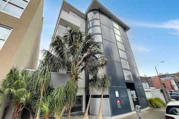 2/8 Clayton Street, Newmarket