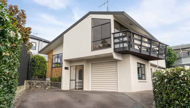 48 Eaton Crescent, Matua