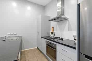 2/114 Mitchell Street, Brooklyn