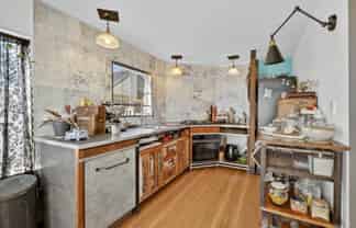 2/44 Shakespeare Road, Waltham