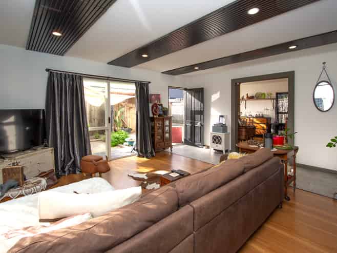 2/44 Shakespeare Road, Waltham