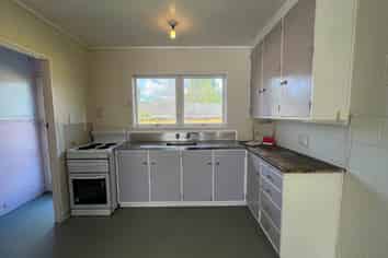 2/7 Thompson Street, Mangere East
