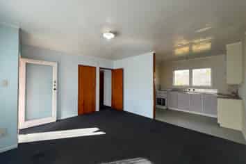 2/7 Thompson Street, Mangere East